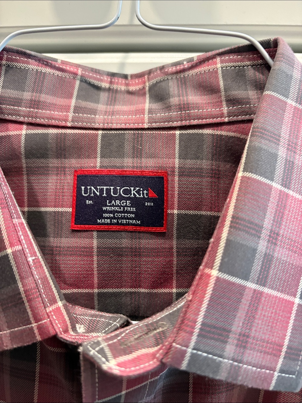 UNTUCKit Men's Rose and Gray Plaid Button-Down Shirt - Picture 2 of 2